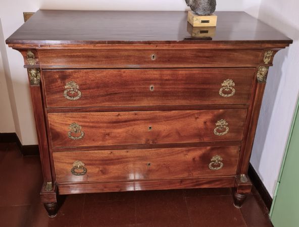 143. Three-drawer chest.