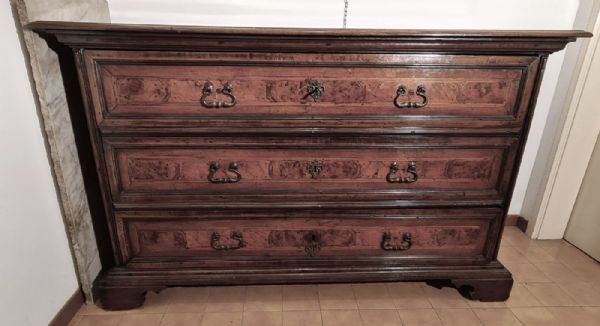 Bolognese chest of drawers, early 17th century.