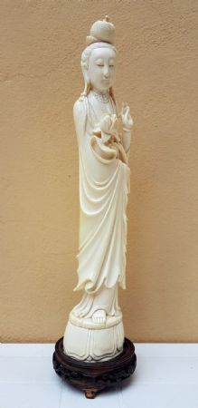 Guanyin di avorio