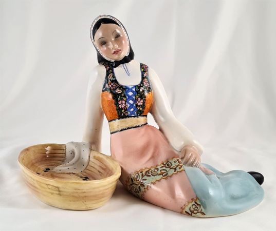 Ceramic figure 