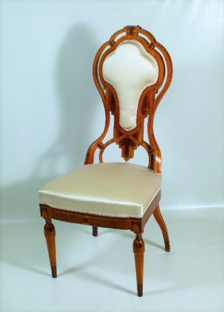 Colección de Boudoir - Silla con asiento tapizado.
    